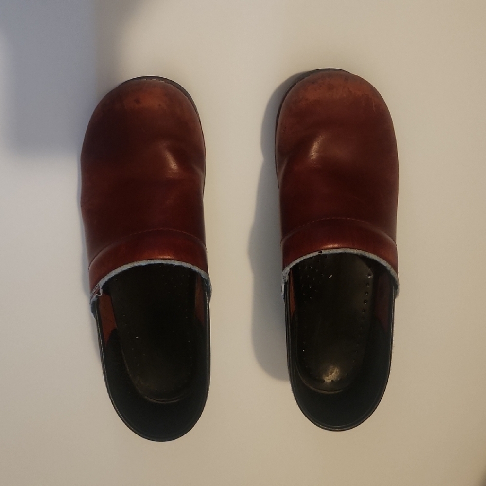 Womens Dansko Clogs Brick Red Size 38